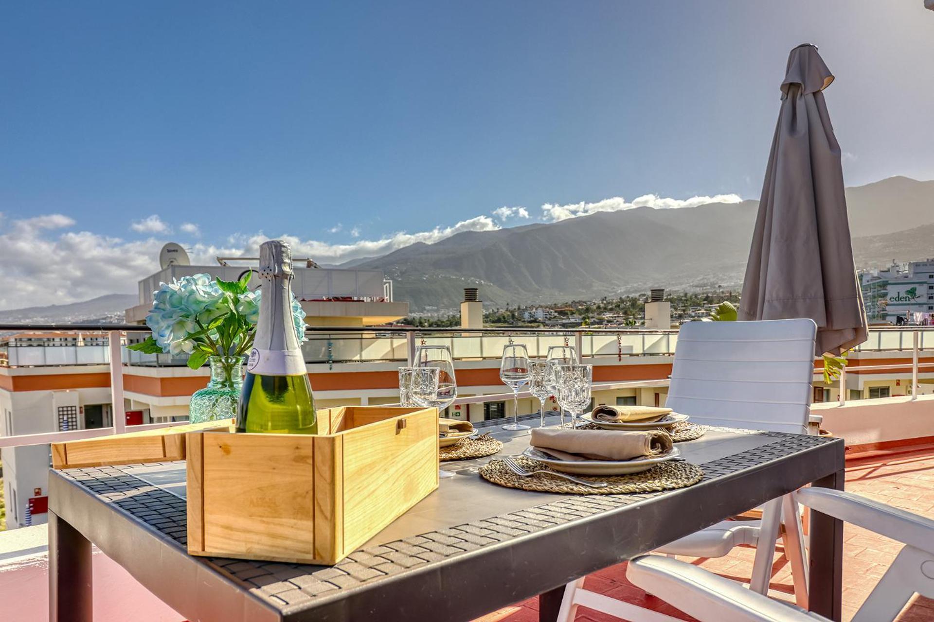 Spacious Penthouse With King-Size Bed, Huge Terrace, Ocean & Teide View Puerto de la Cruz  Exterior photo